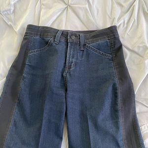 NYDJ legging with black stripe down the side of each leg- inseam is 29-1/2”